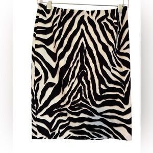 White House Black Market  Zebra Print Women's Skirt zipper size 2P, NWTS